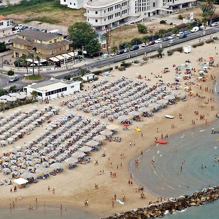 Palm Beach House - Vista Mare Montesilvano Marina Zewnętrze zdjęcie