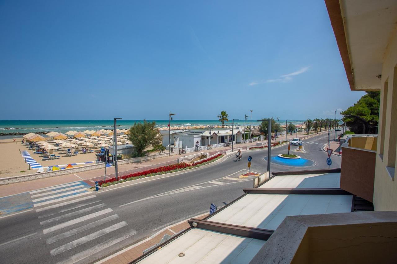 Palm Beach House - Vista Mare Montesilvano Marina Zewnętrze zdjęcie