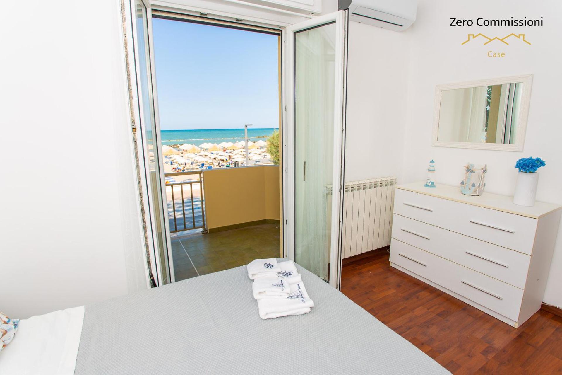 Palm Beach House - Vista Mare Montesilvano Marina Zewnętrze zdjęcie